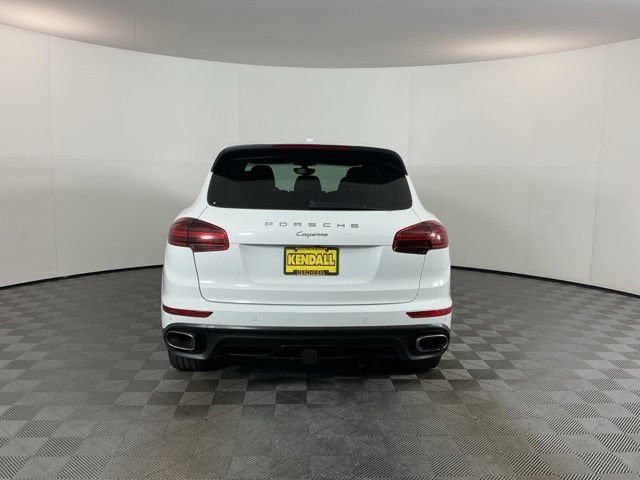 Used 2017 Porsche Cayenne AWD/4WD image 6