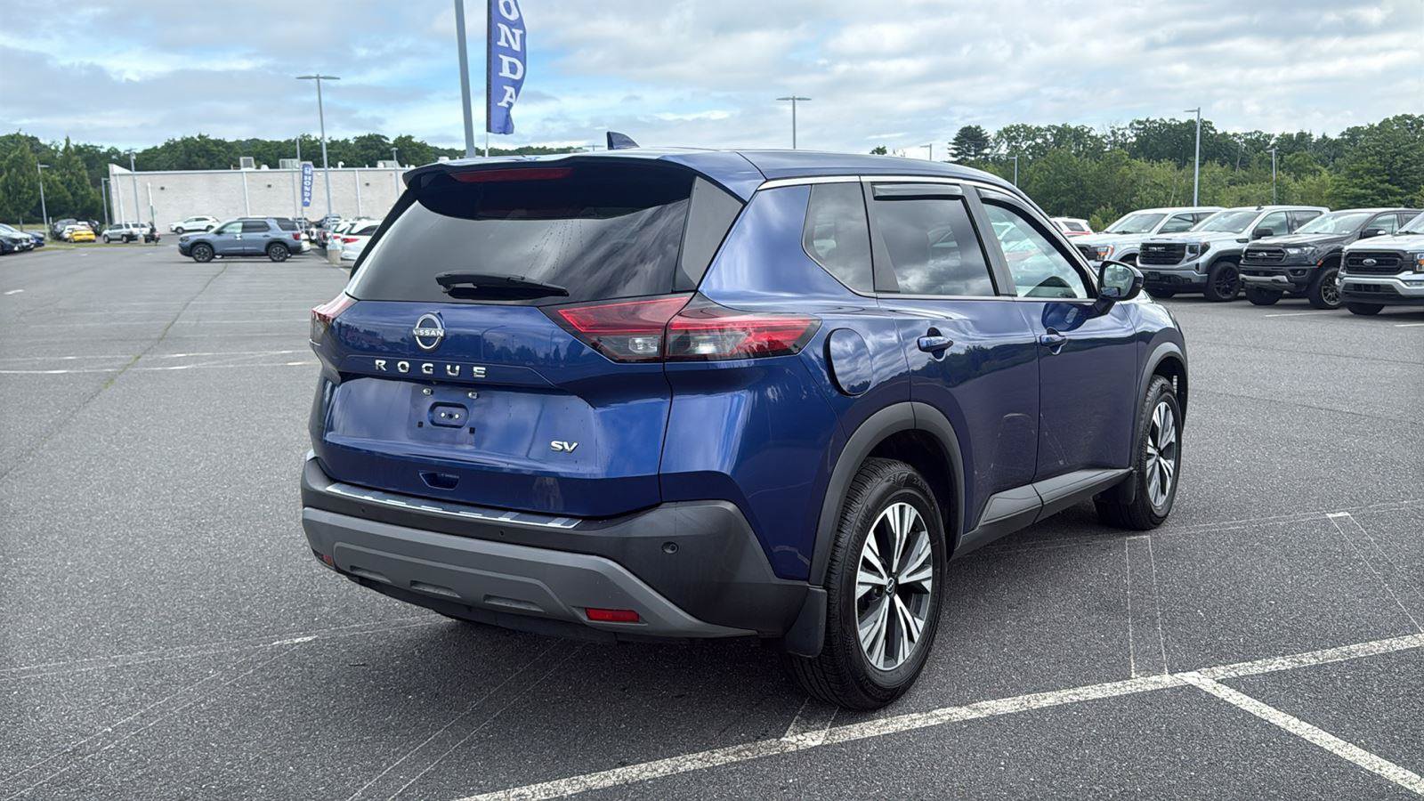Used 2022 Nissan Rogue SV FWD image 6