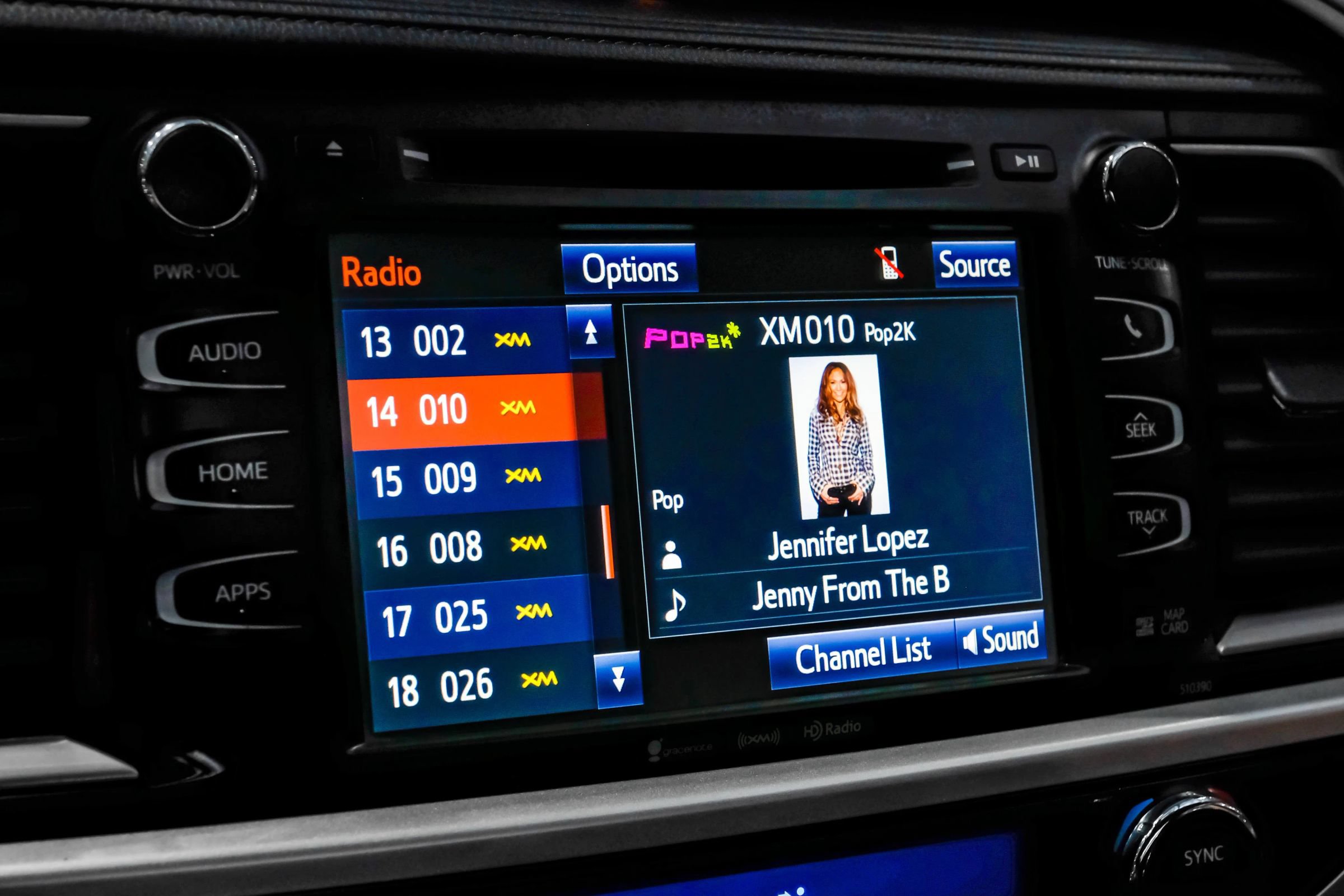 Used 2018 Toyota Highlander XLE FWD image 30