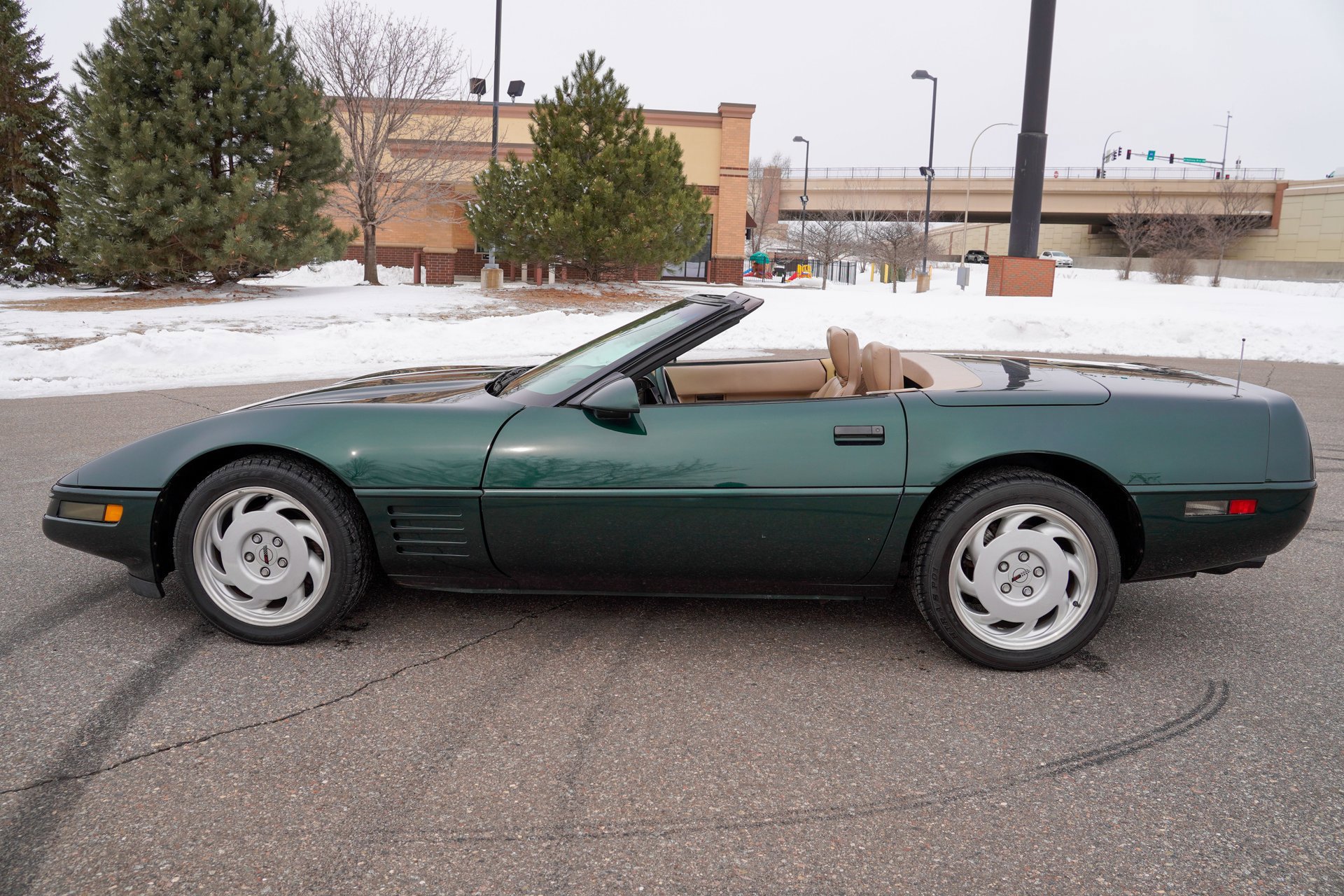 Used 1992 Chevrolet Corvette 2dr Convertible image 6
