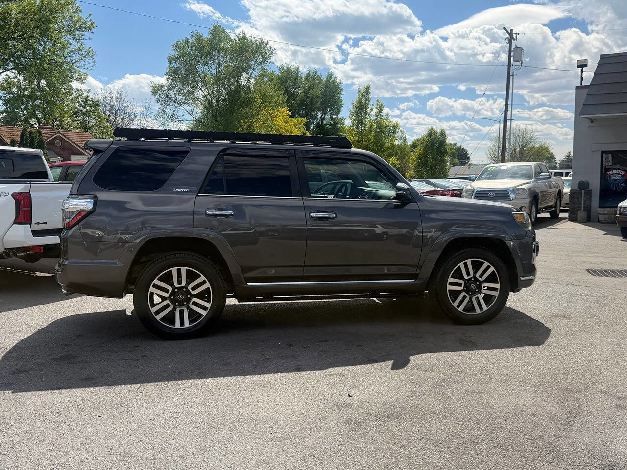 Used 2018 Toyota 4Runner Limited AWD/4WD image 89