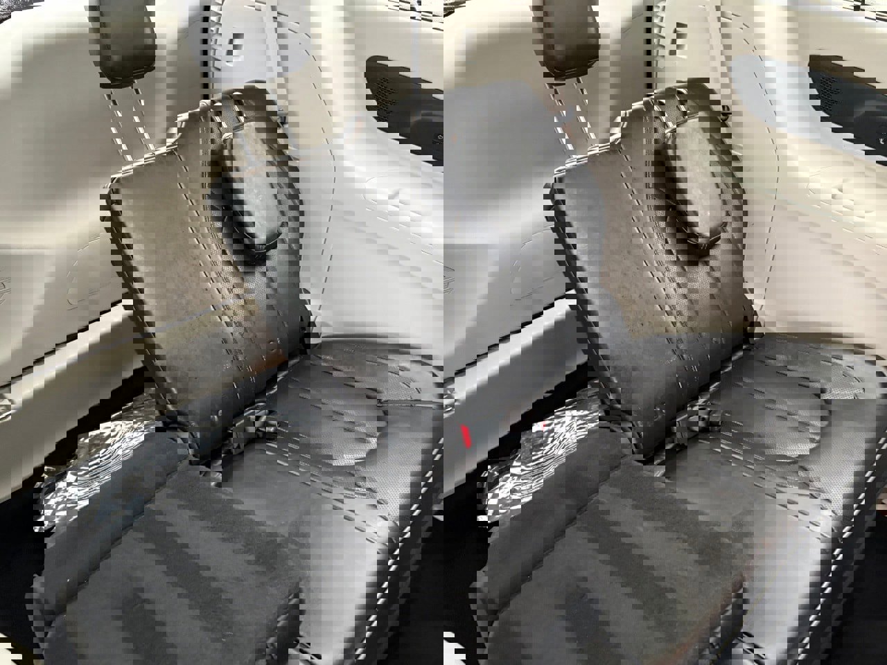 Used 2018 Chrysler Pacifica Limited image 40