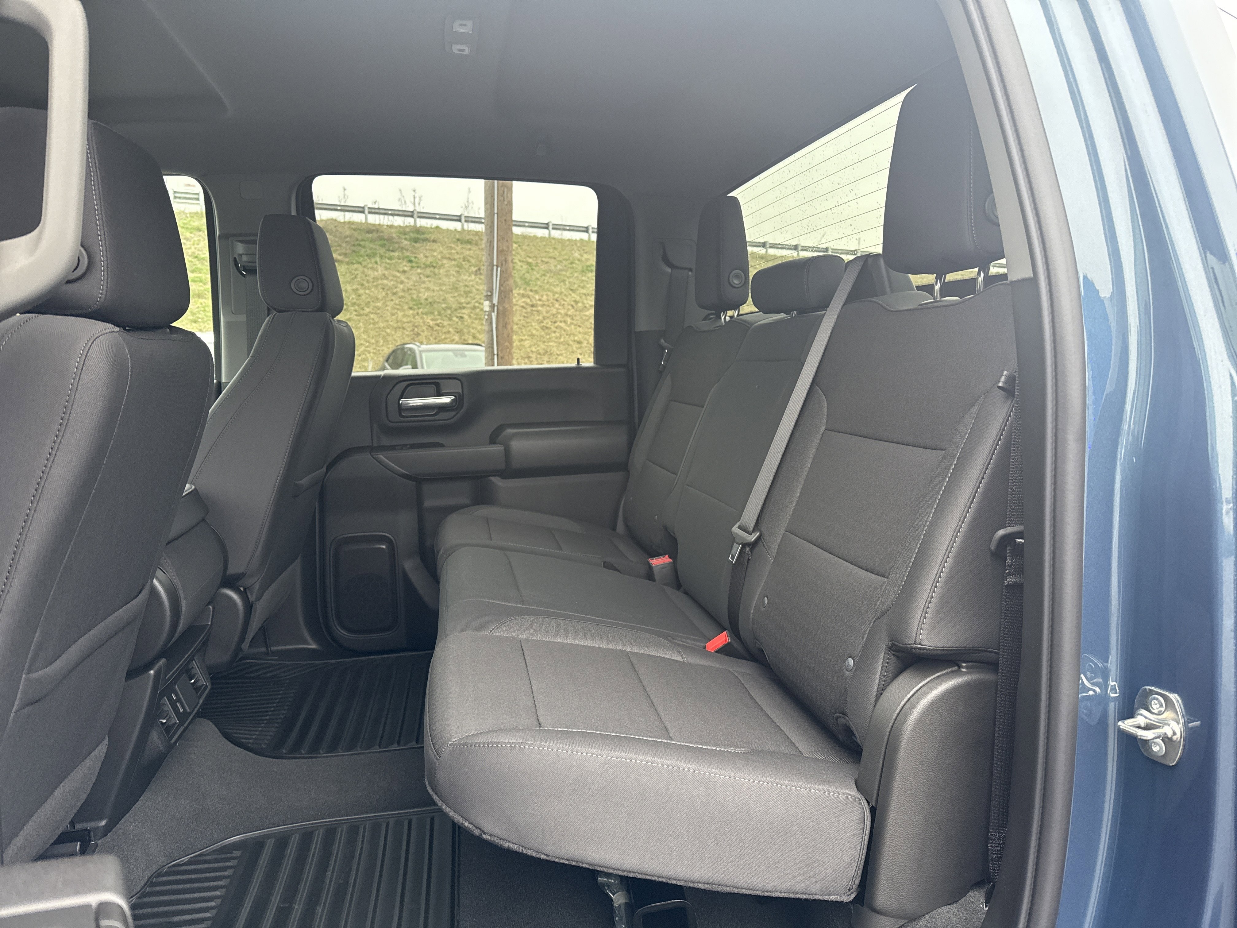 Used 2026 Chevrolet Silverado 2500 Custom w/ Custom Value Package image 13