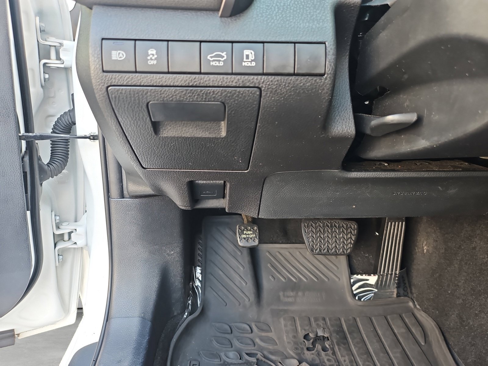 Used 2023 Toyota Camry SE FWD image 25