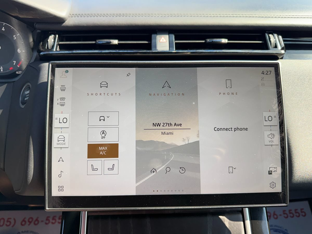 Used 2026 Land Rover Range Rover Velar Dynamic SE AWD/4WD image 19