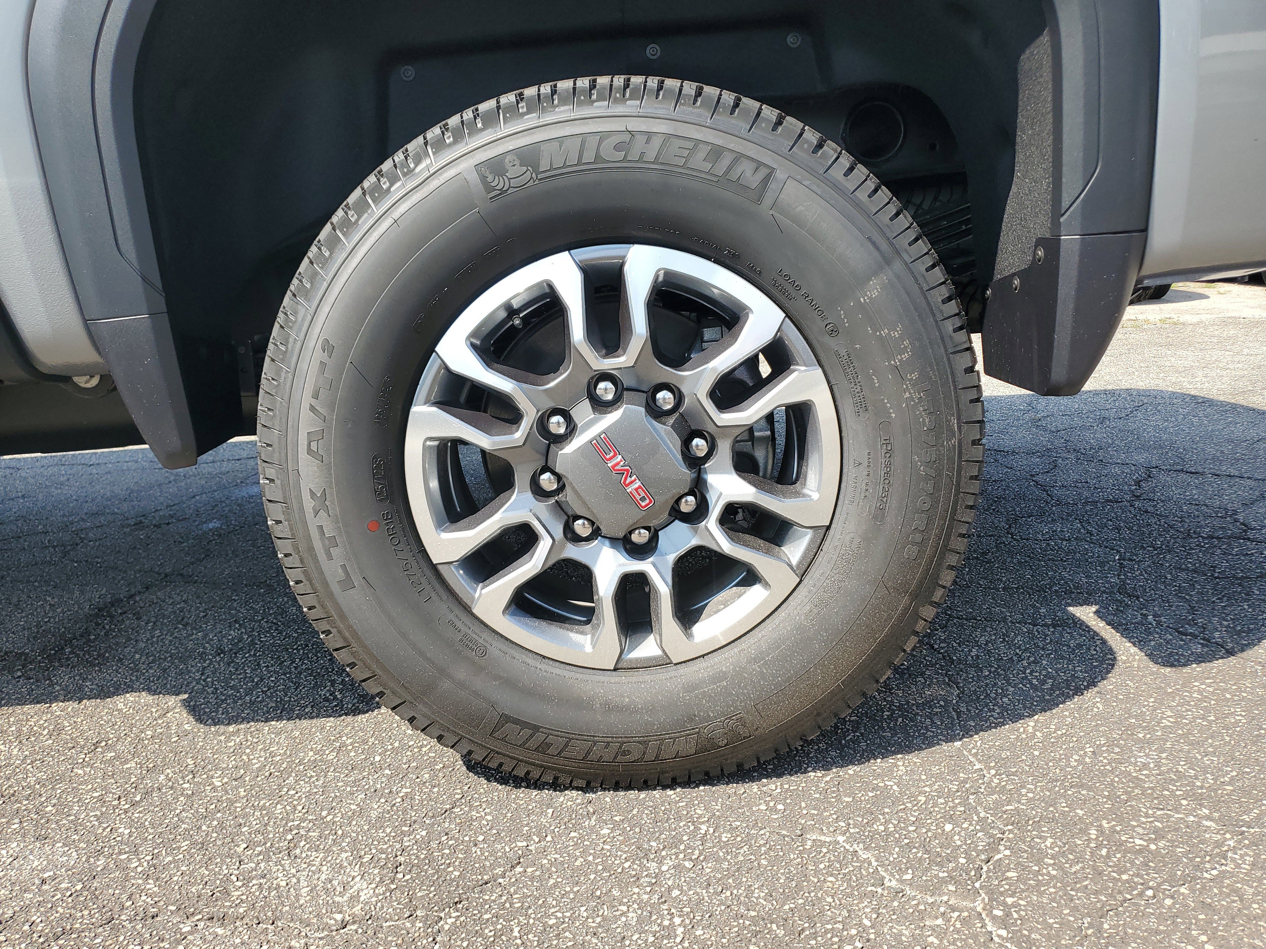 New 2025 GMC Sierra 2500 SLT w/ SLT Convenience Package image 9