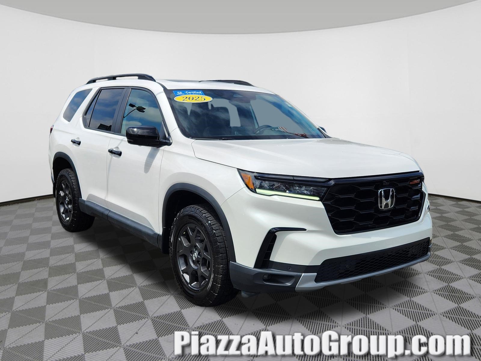 Certified 2025 Honda Pilot TrailSport
