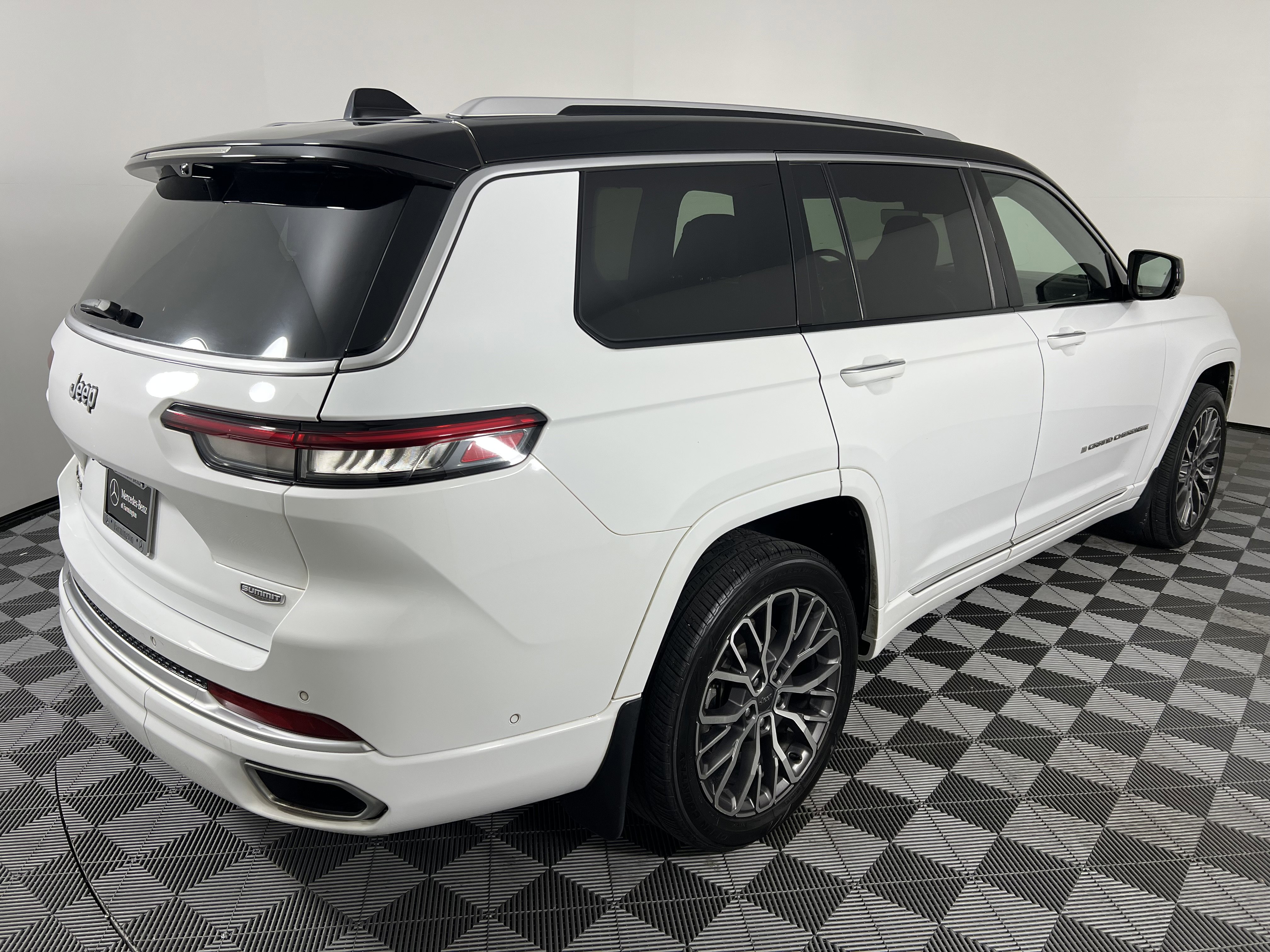 Used 2021 Jeep Grand Cherokee L Summit image 12