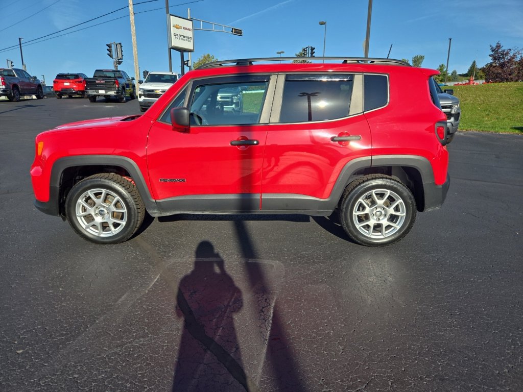 Used 2020 Jeep Renegade Sport w/ Sport Appearance Group AWD/4WD image 7