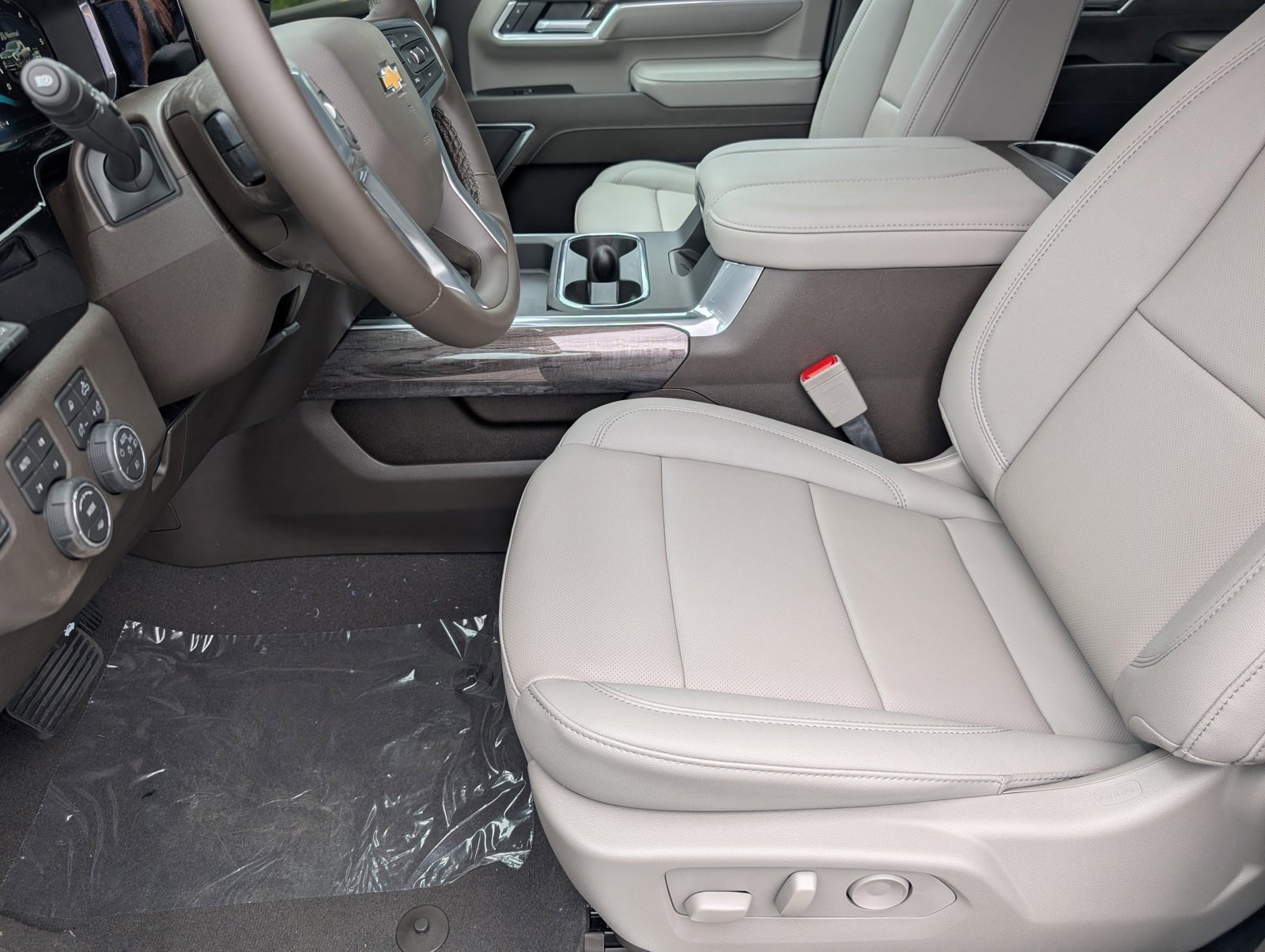 New 2026 Chevrolet Silverado 2500 LTZ w/ LTZ Premium Package image 11