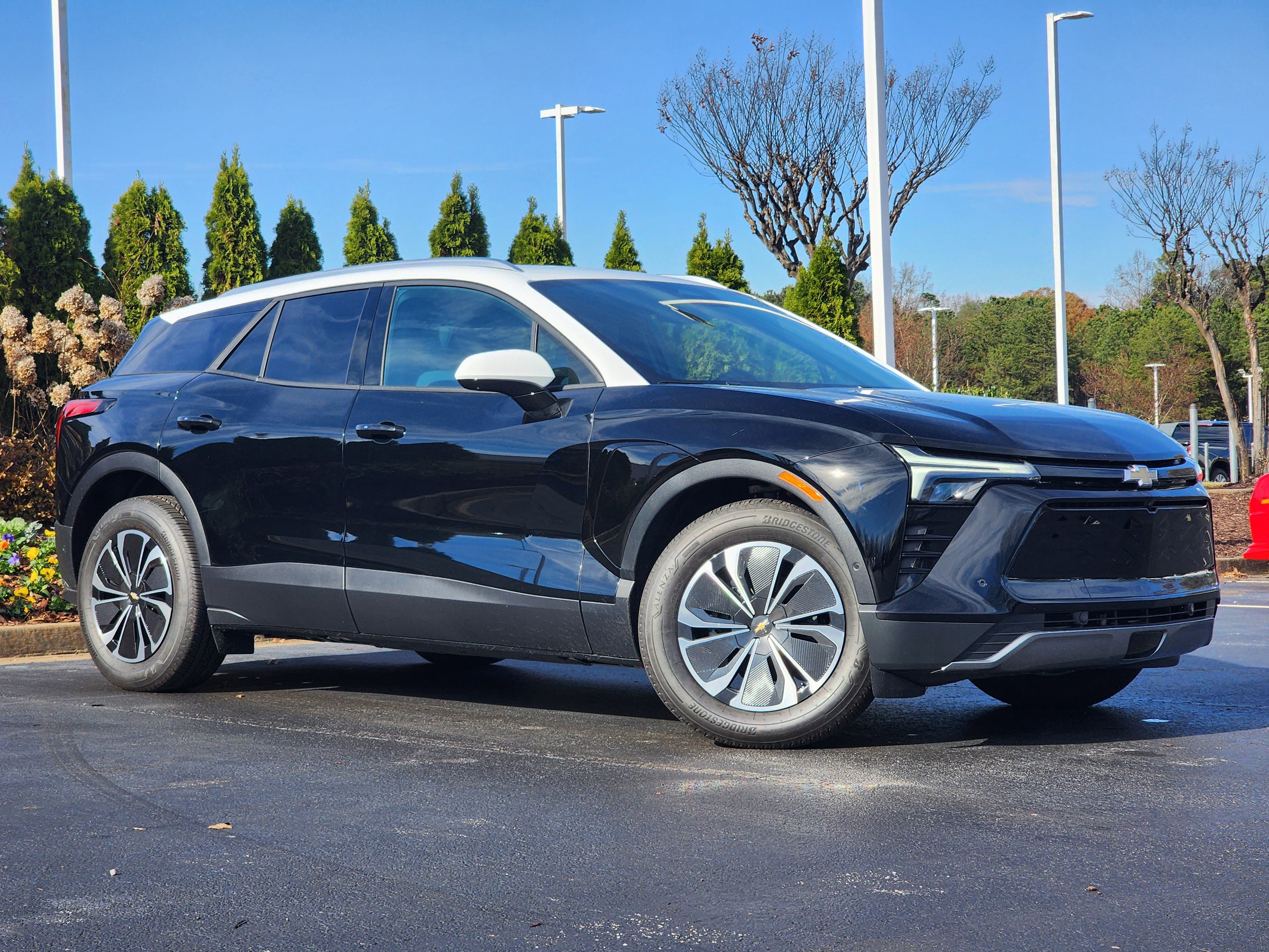 New 2026 Chevrolet Blazer EV LT w/ Super Cruise Package AWD/4WD image 2