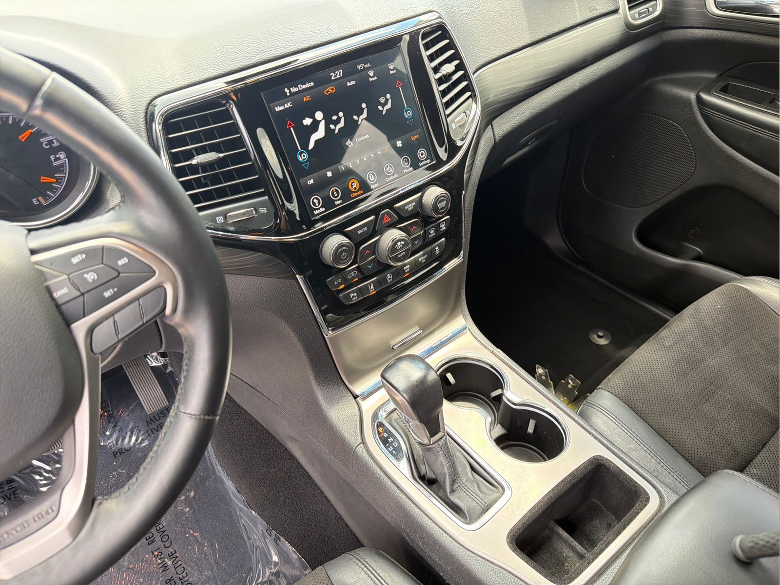 Used 2021 Jeep Grand Cherokee Laredo X RWD image 19