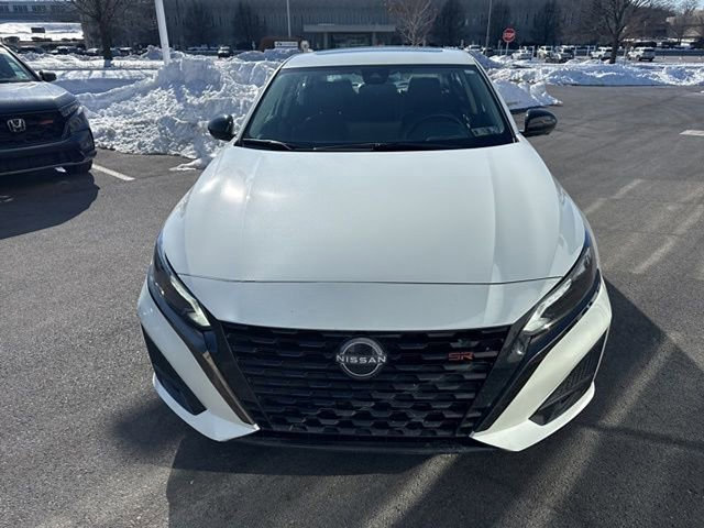 Used 2023 Nissan Altima 2.0 SR image 2