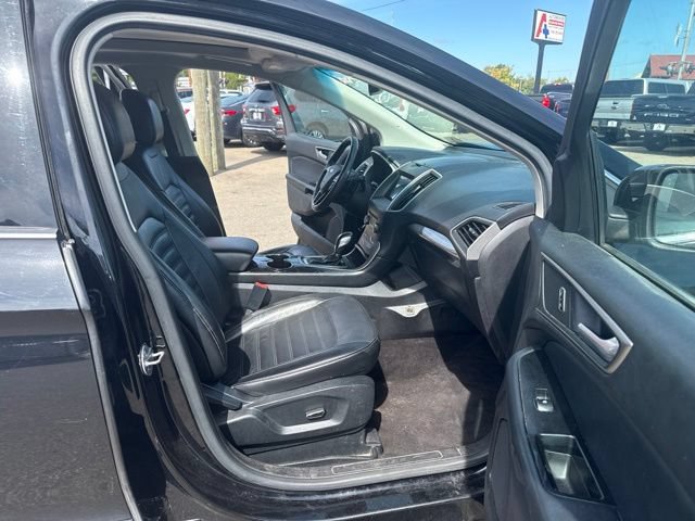 Used 2016 Ford Edge SEL w/ Equipment Group 201A AWD/4WD image 13
