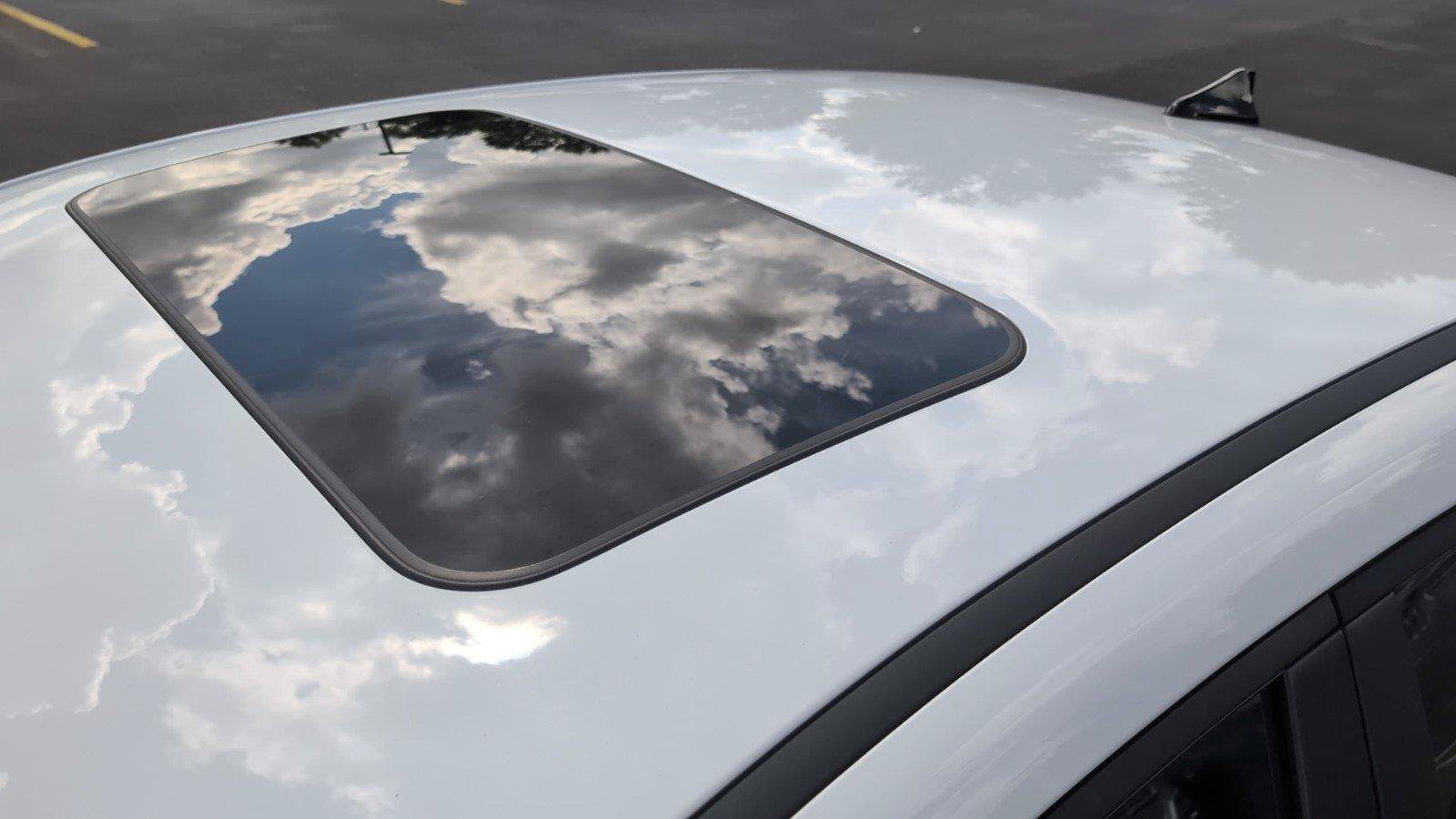 Used 2024 Hyundai Elantra Limited FWD image 13