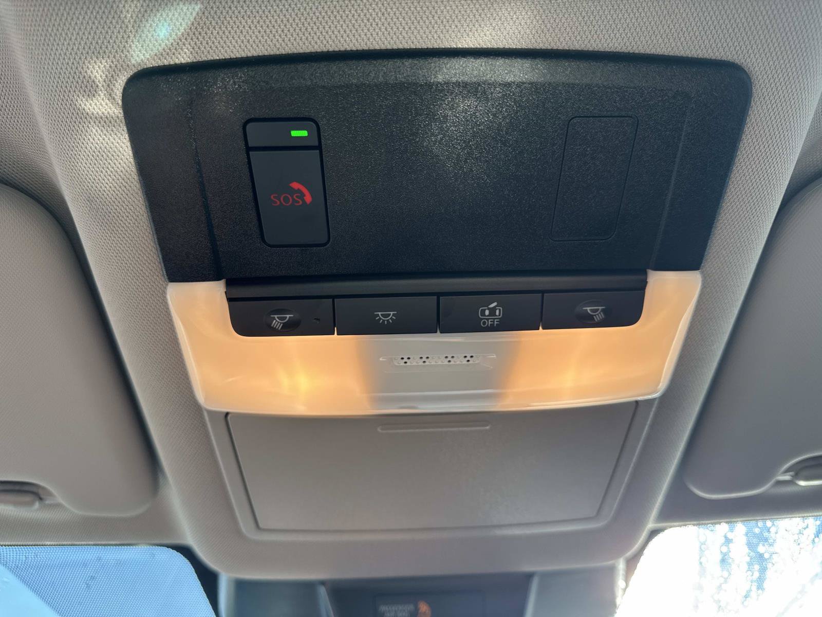 Used 2025 Nissan Rogue SV AWD/4WD image 40