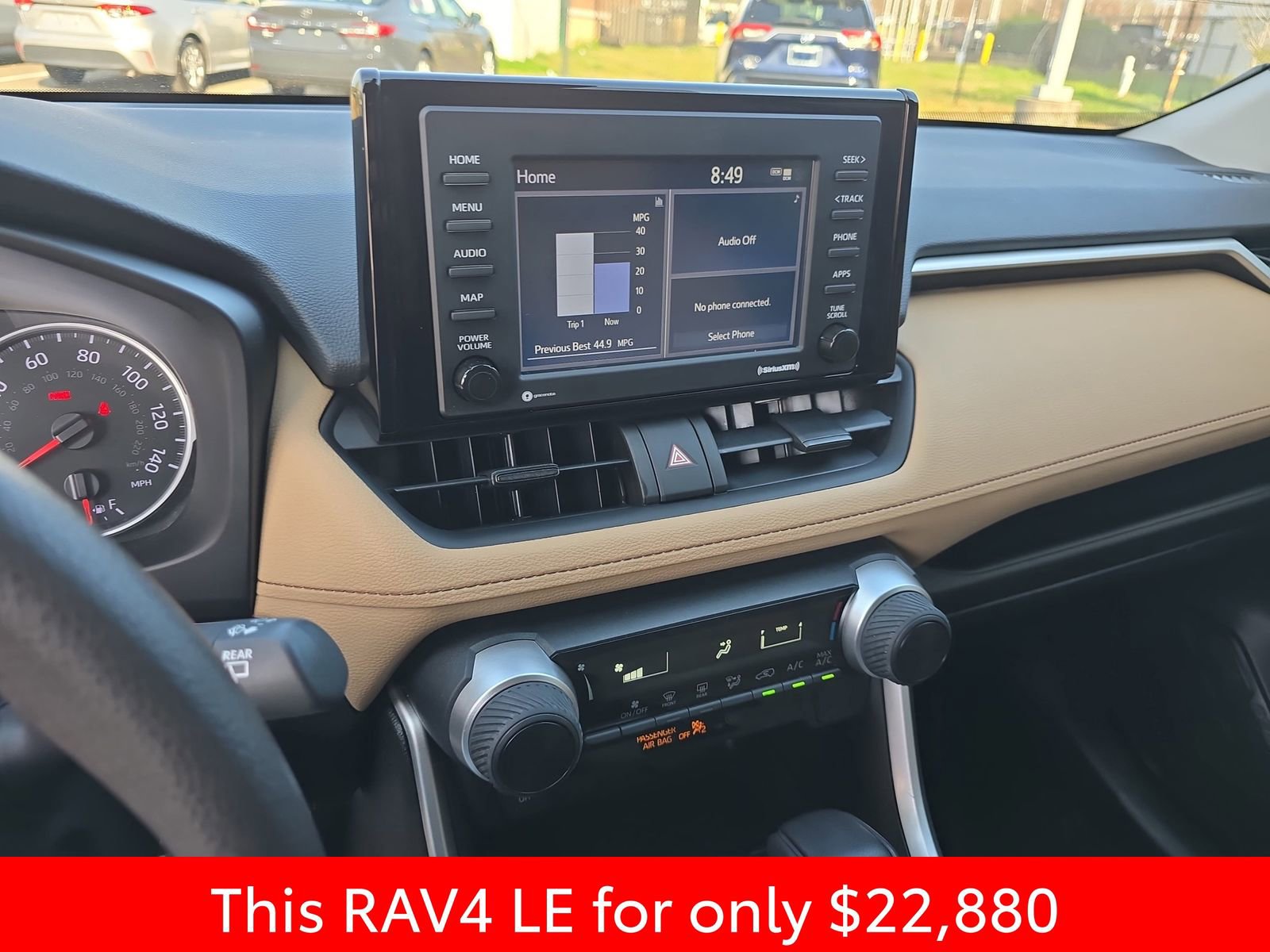 Used 2022 Toyota RAV4 LE image 24