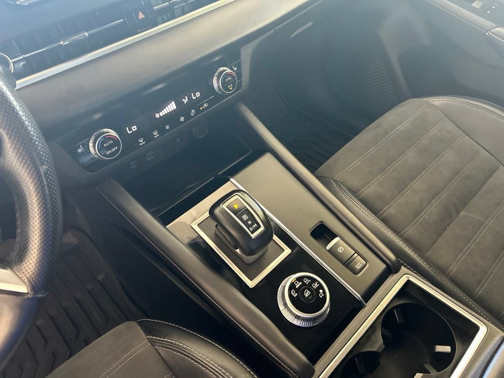 Used 2024 Mitsubishi Outlander FWD image 53