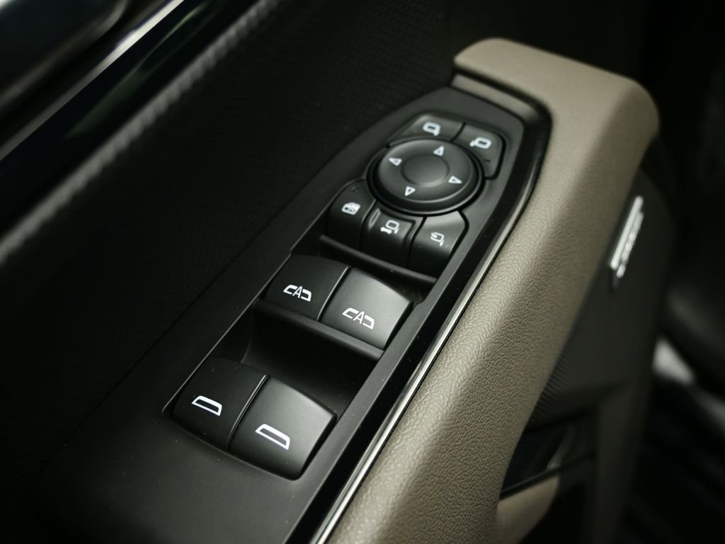 Used 2024 Chevrolet Silverado 2500 ZR2 w/ Technology Package image 50