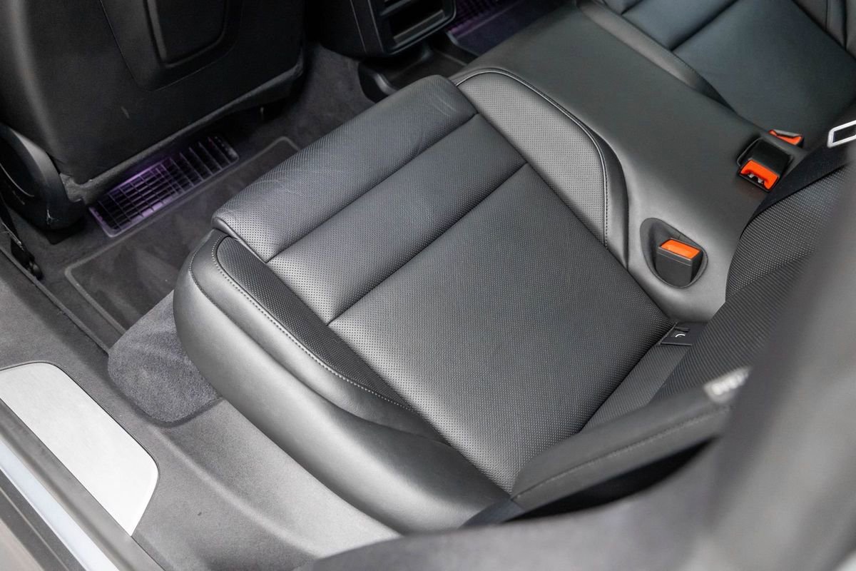 Used 2020 Porsche Taycan 4S image 39