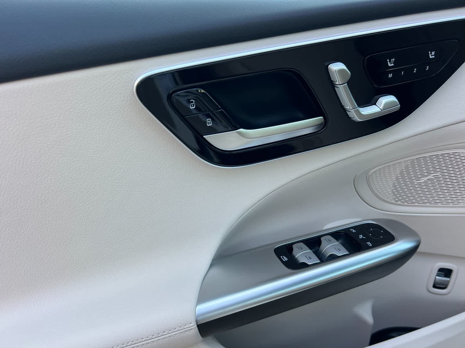 New 2026 Mercedes-Benz C 300 4MATIC Sedan image 10