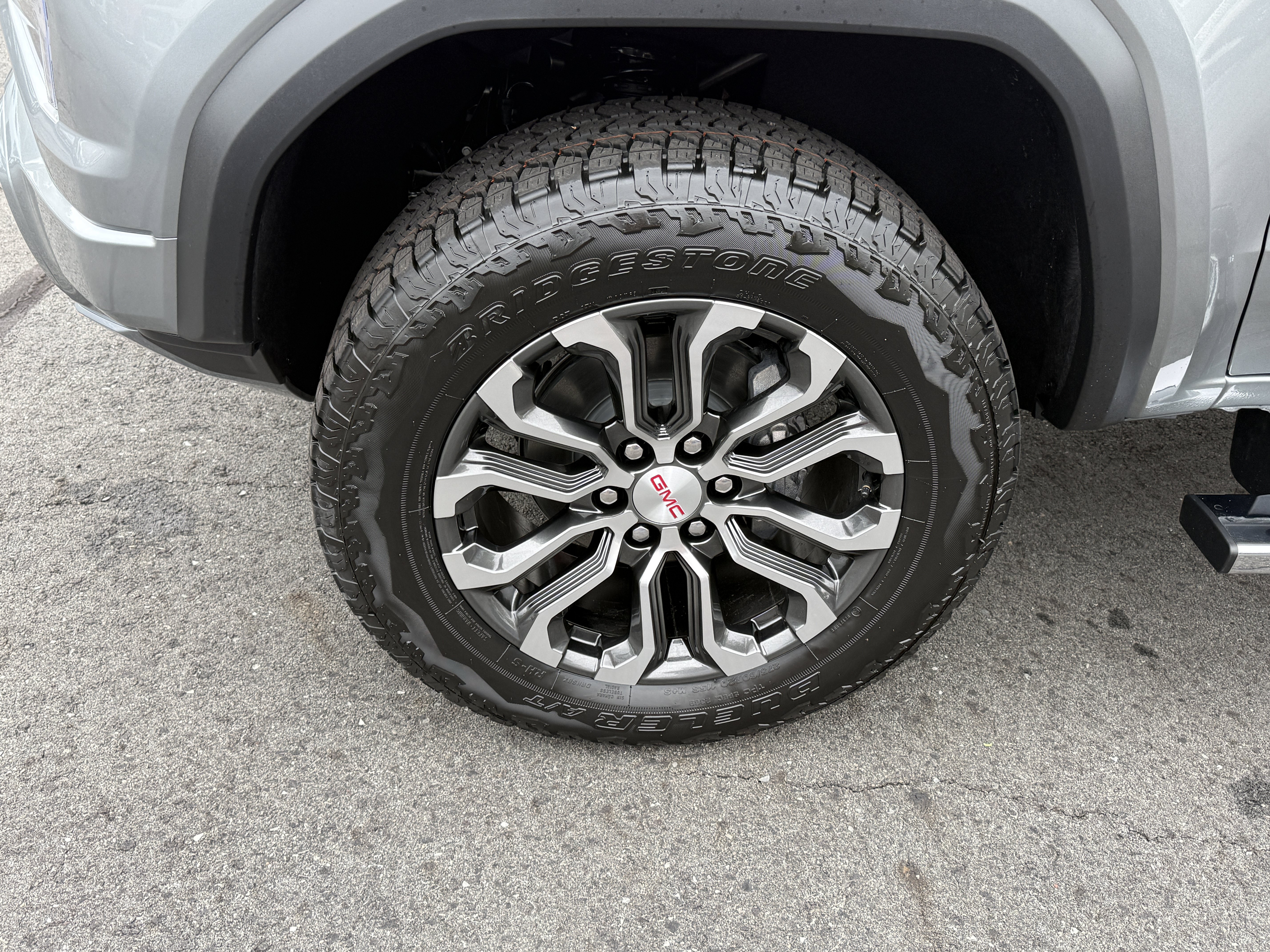 New 2026 GMC Canyon Denali AWD/4WD image 9