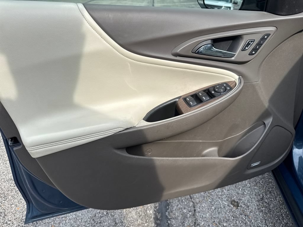Used 2024 Chevrolet Malibu LT FWD image 14