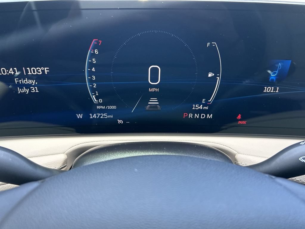 Used 2024 Cadillac XT4 Luxury w/ Cold Weather Package FWD image 11