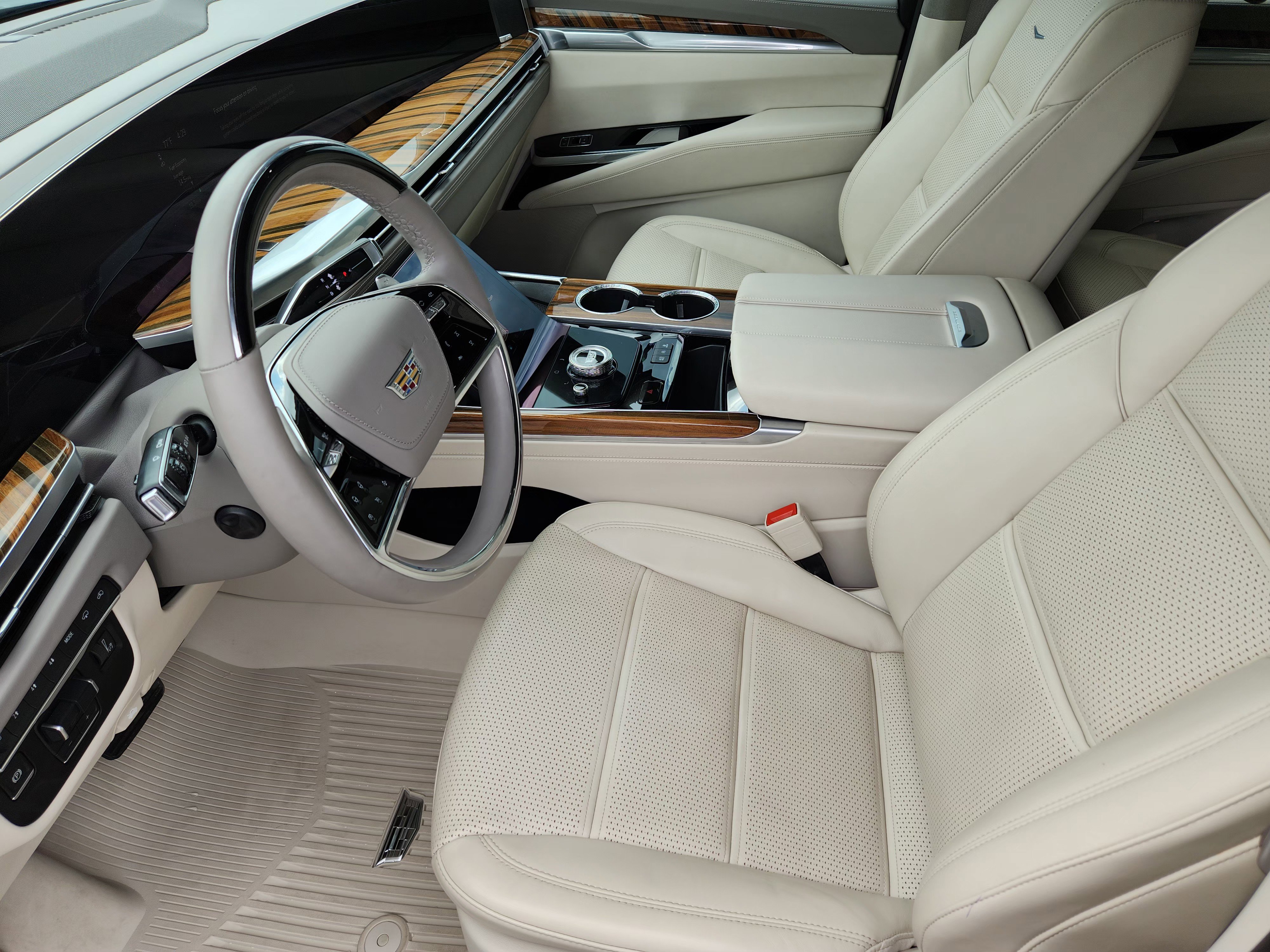 Used 2025 Cadillac Escalade Sport Platinum AWD/4WD image 12