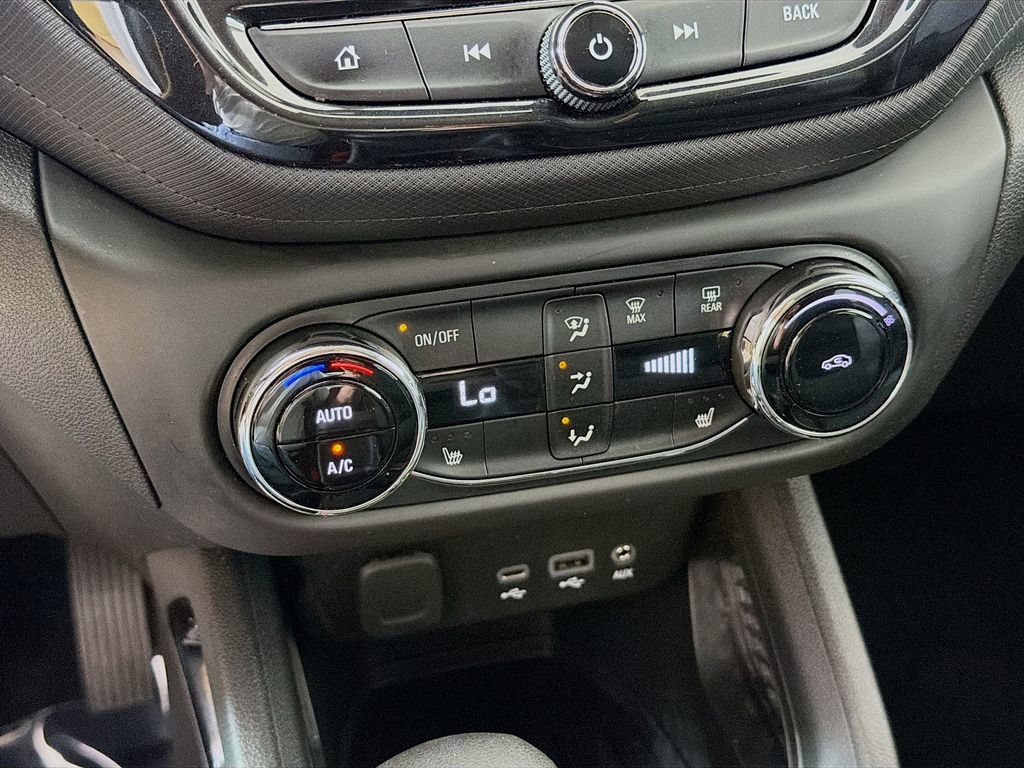 Used 2023 Chevrolet TrailBlazer LT w/ Convenience Package FWD image 35