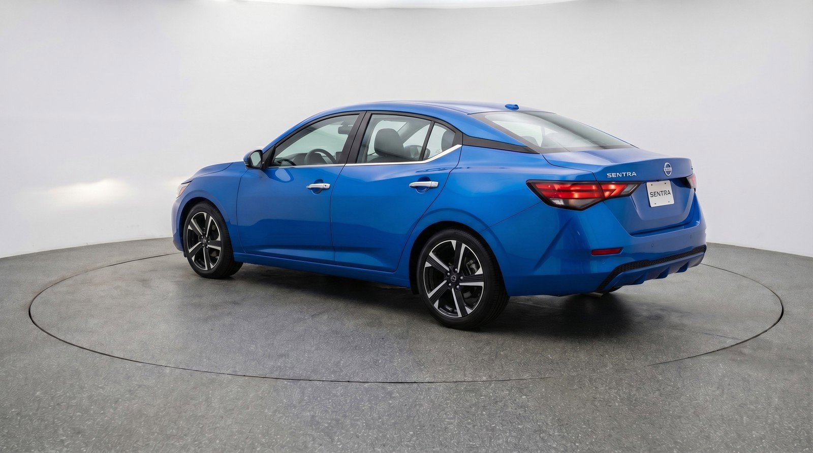 Used 2025 Nissan Sentra SV image 6