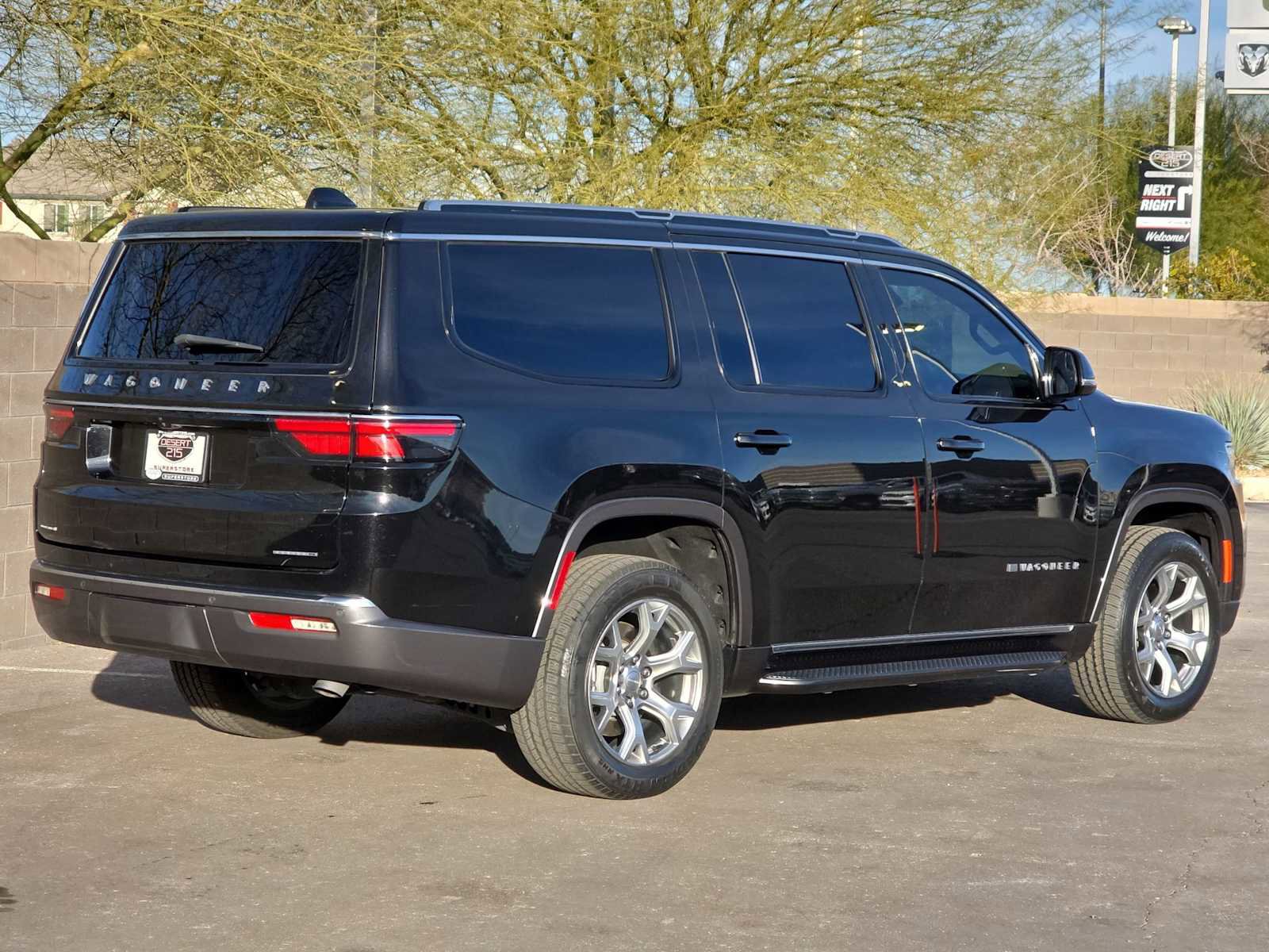 Used 2022 Jeep Wagoneer Series II image 9