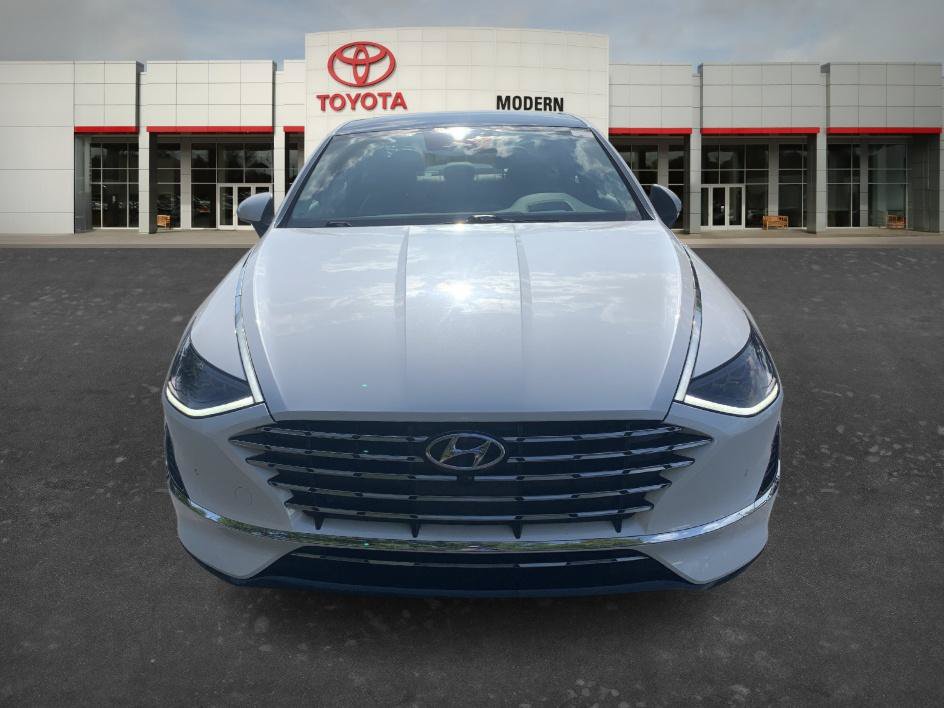 Used 2022 Hyundai Sonata Limited FWD image 2