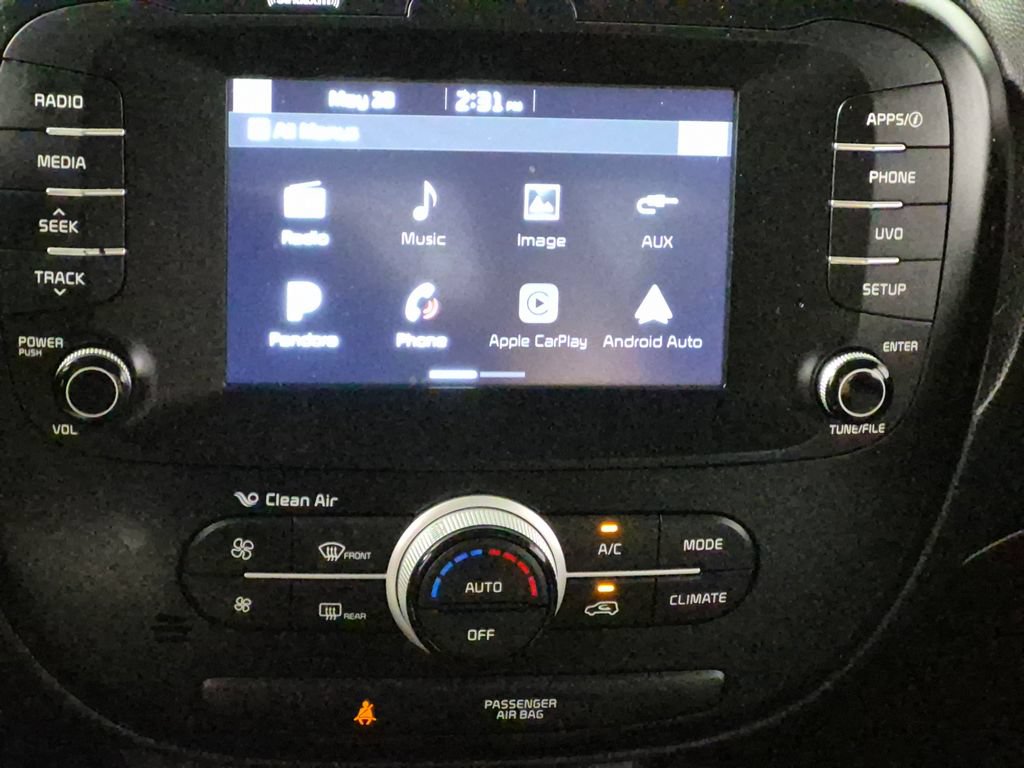 Used 2018 Kia Soul + FWD image 21
