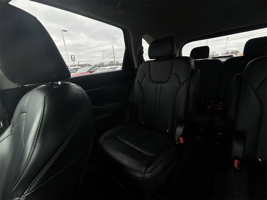 Used 2021 Kia Sorento S image 12