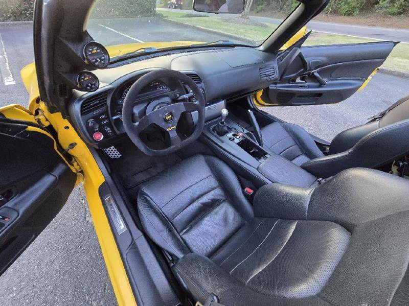 Used 2006 Honda S2000 image 38