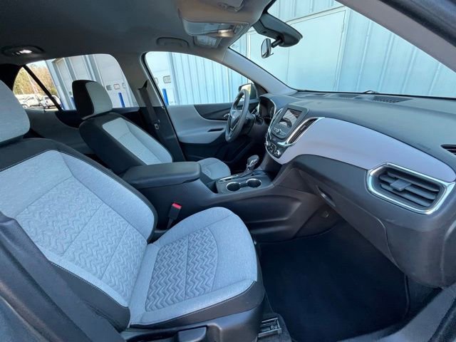 Used 2023 Chevrolet Equinox LS w/ LS Convenience Package image 16