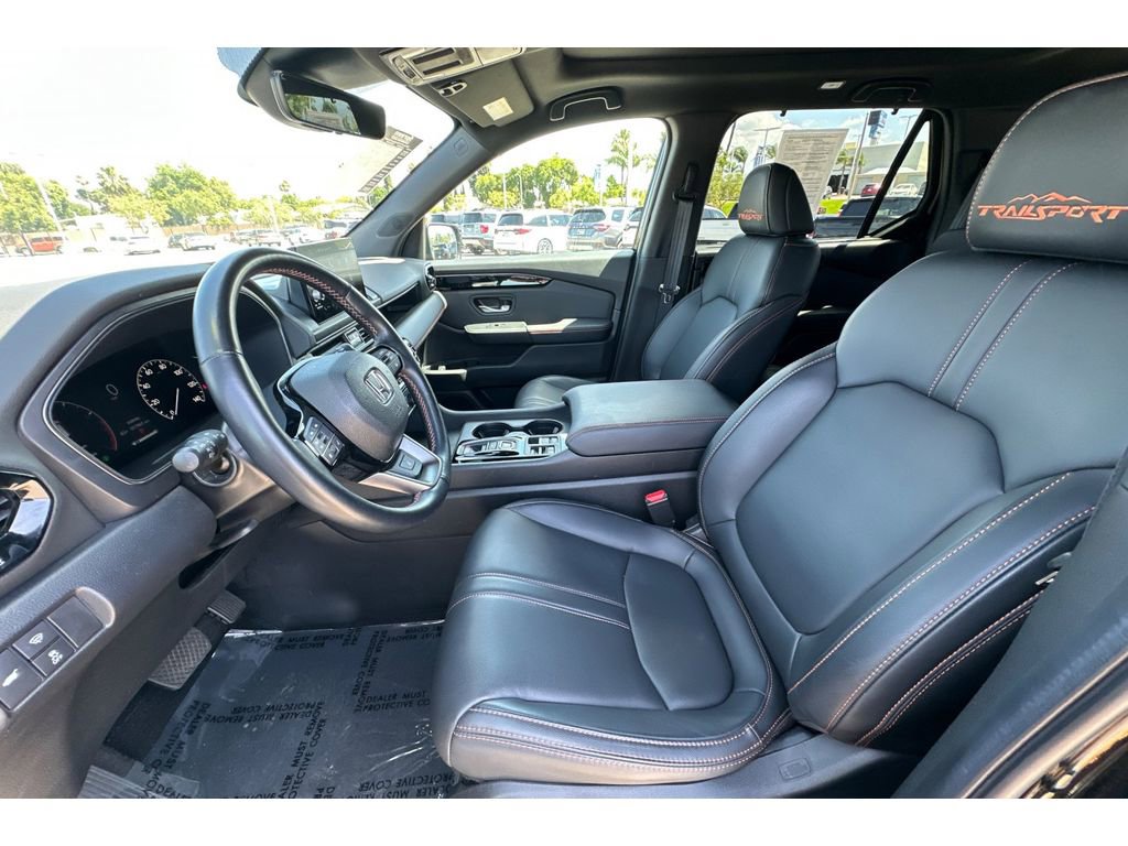 Certified 2025 Honda Pilot TrailSport image 10