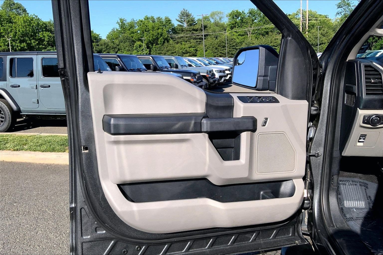 Used 2019 Ford F150 XL w/ Equipment Group 101A Mid AWD/4WD image 21