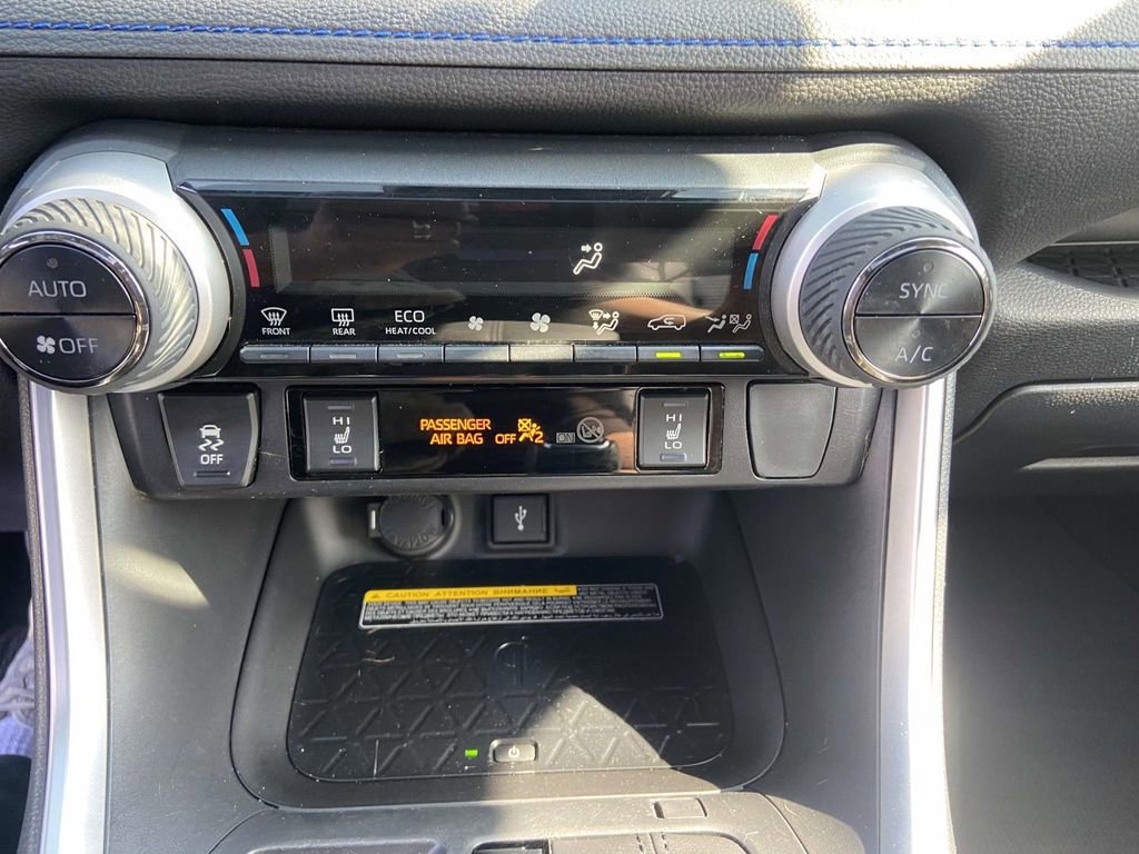 Used 2020 Toyota RAV4 XSE image 28