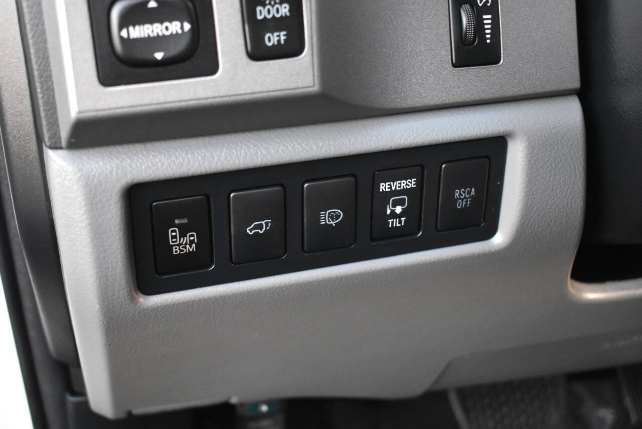 Used 2013 Toyota Sequoia Platinum AWD/4WD image 48