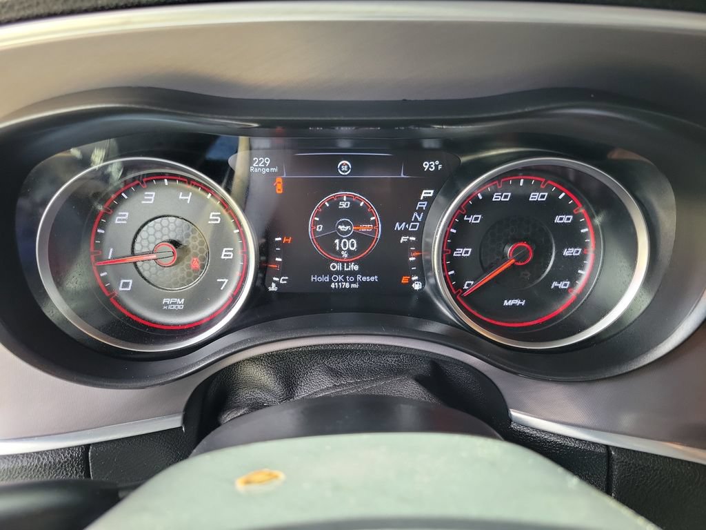 Used 2020 Dodge Charger SXT RWD image 26