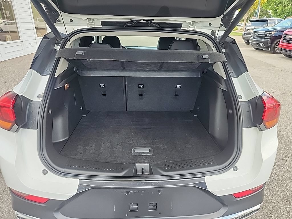Certified 2020 Buick Encore GX Essence FWD image 9
