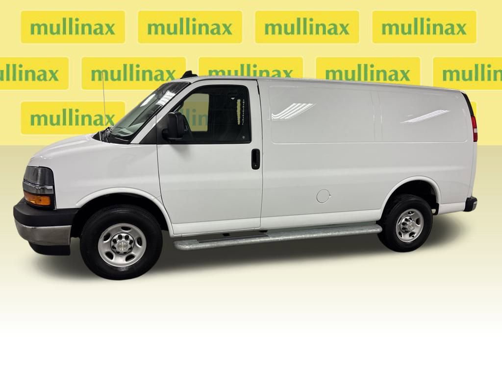 Used 2024 Chevrolet Express 2500 Work Van w/ Driver Convenience Package image 9