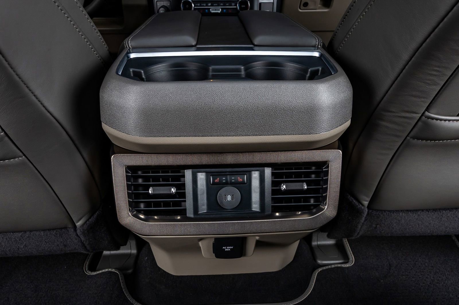 Used 2026 Ford F350 Platinum AWD/4WD image 33