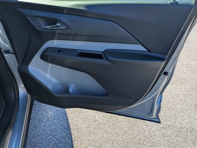 New 2027 Chevrolet Bolt LT w/ Comfort Package image 32