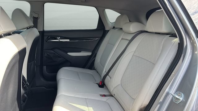 Used 2023 Kia Seltos SX w/ SX Sunroof Package AWD/4WD image 25