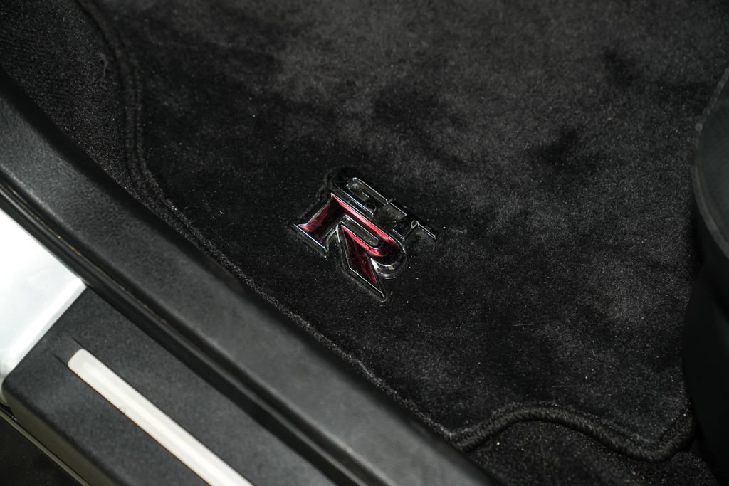 Used 2016 Nissan GT-R Premium AWD/4WD image 39