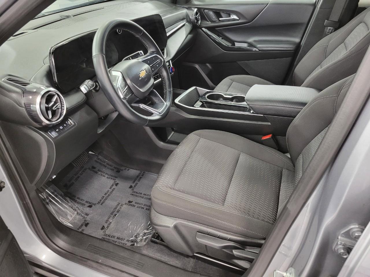 Used 2025 Chevrolet Equinox LT image 9