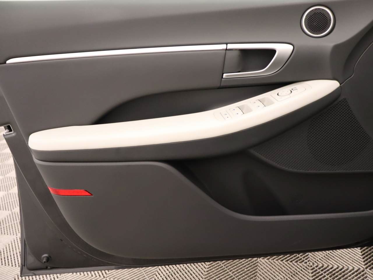 New 2026 Hyundai Sonata SEL FWD image 16